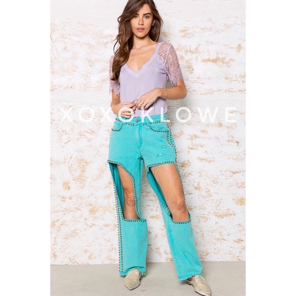 POL Lavender Buttery Soft Lace Sleeve V Neck Premium Tee - Picture 10 of 11